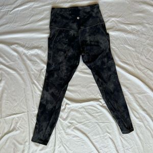 Size 8 grey diamond dye lululemon align 25” leggings with pockets!!